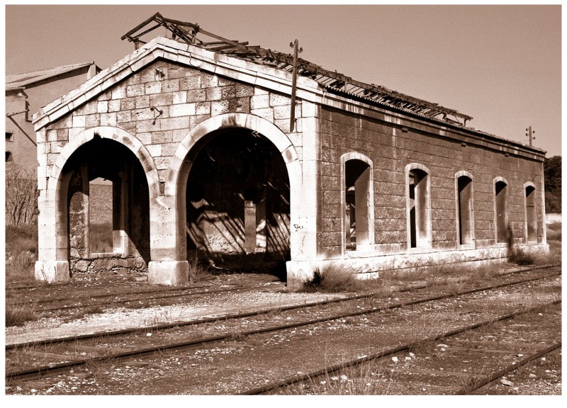 Antigua estación de RENFE. Alcoi. Alicante. Valencia. España